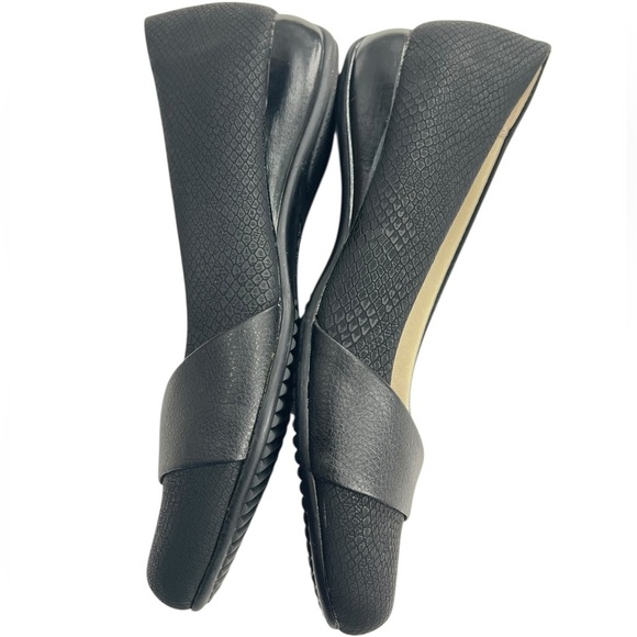 Life Stride Black Flats with Crossover Detail Size 6.5 Like New No Box - Picture 7 of 8